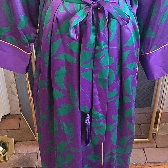 Vtg Victoria's Secret Gold Label Robe - Picture 3 of 8